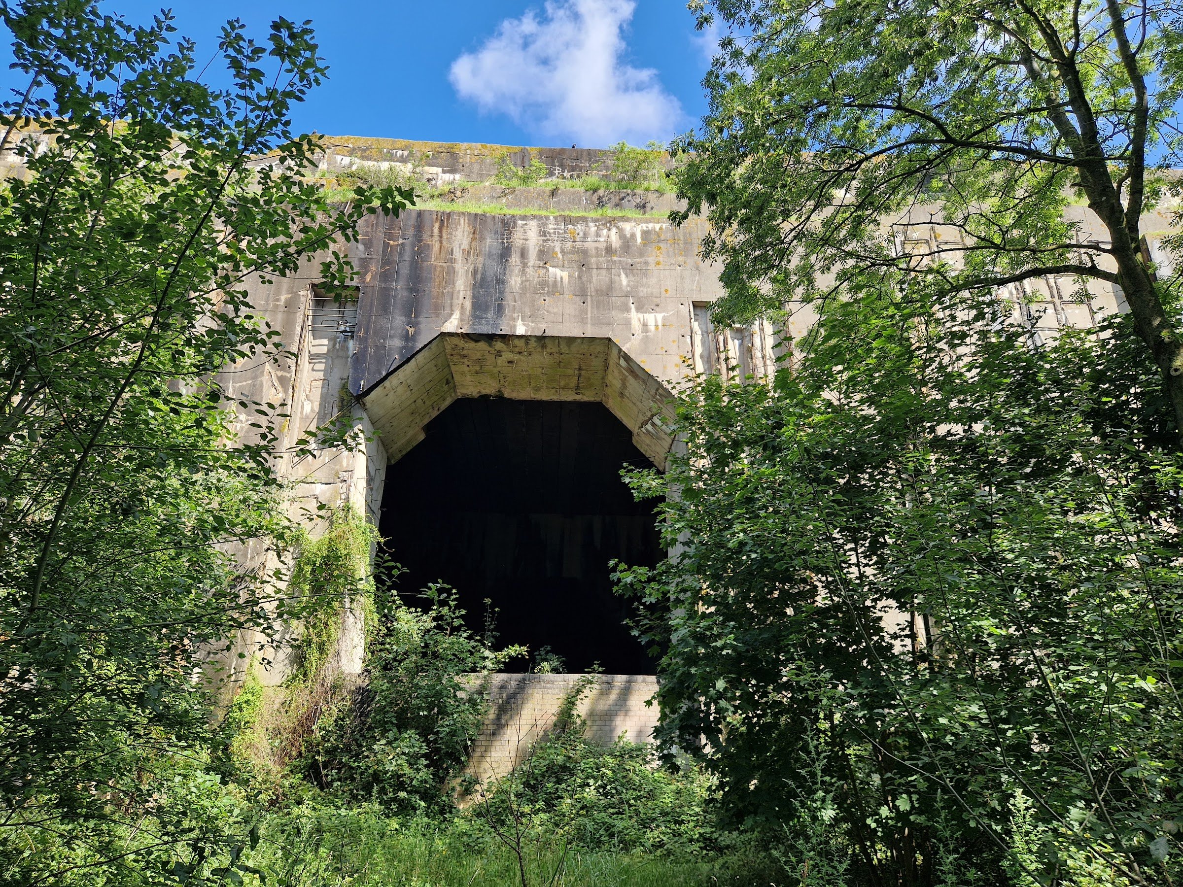 Denkort Bunker Valentin (Valentin submarine pens)